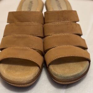 White Mountain sandals